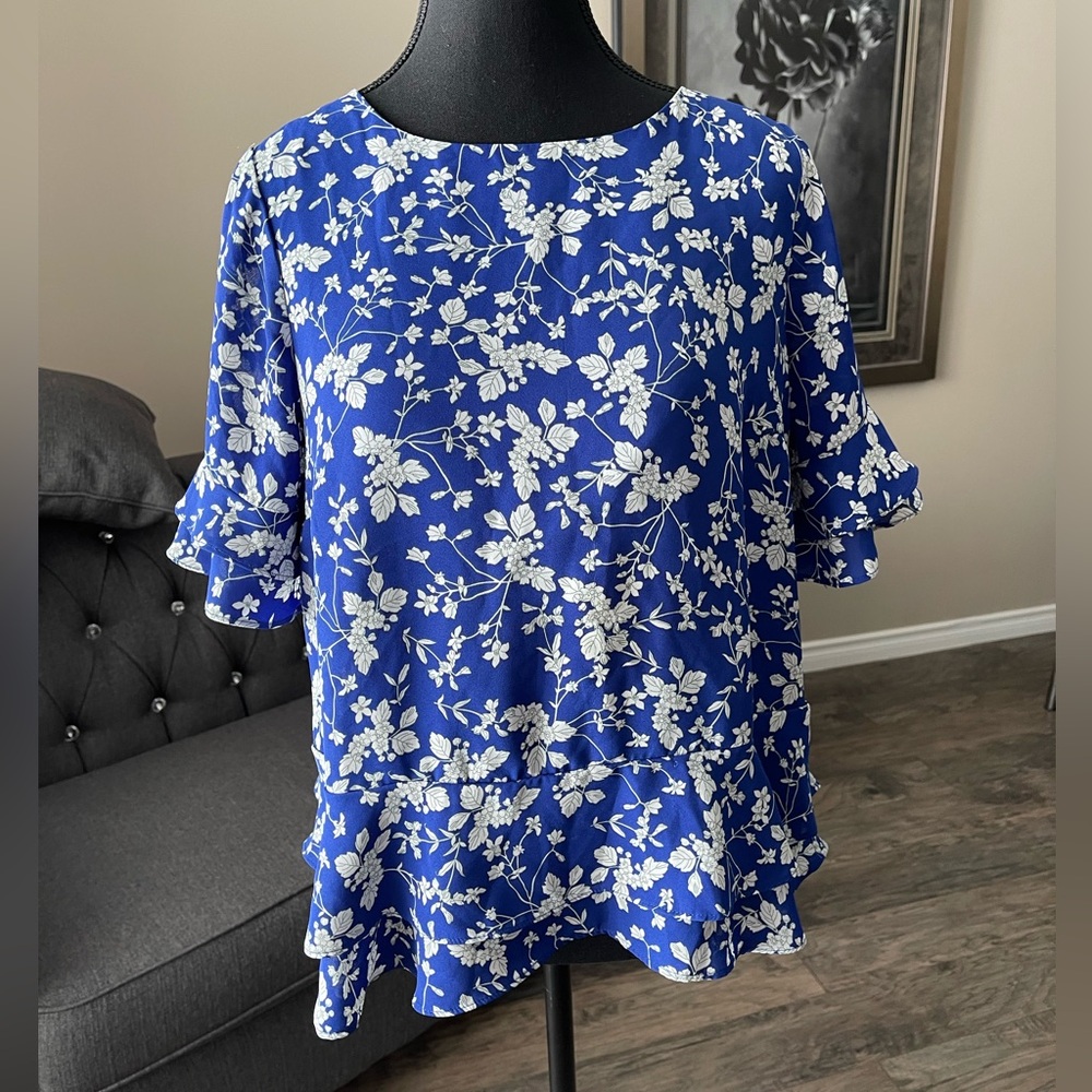 Black Tape_ Floral Blouse
